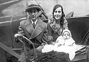 Pintura abstrata a óleo de Joan Miró com cores vibrantes e formas geométricas em tons de azul e amarelo, inspirada no Surrealismo.