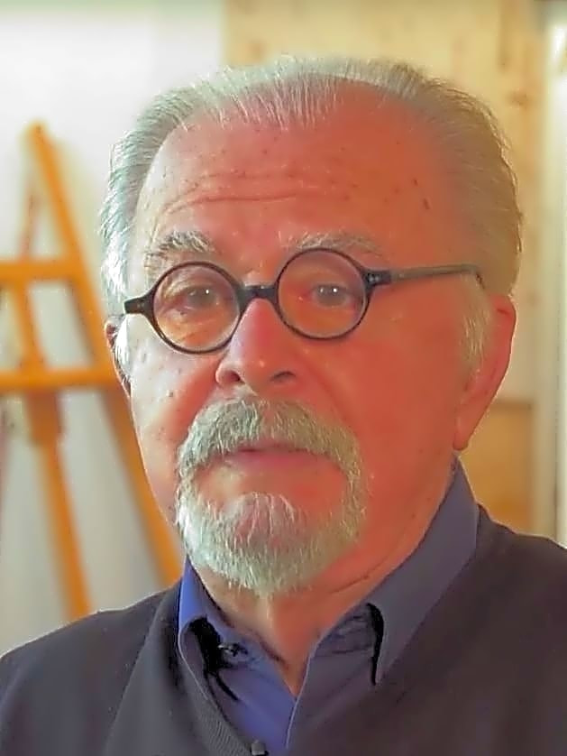 Pintura a óleo de Fernando Botero, retratando mulher voluptuosa em tons de rosa e azul, com detalhes realistas e expressão enigmática.