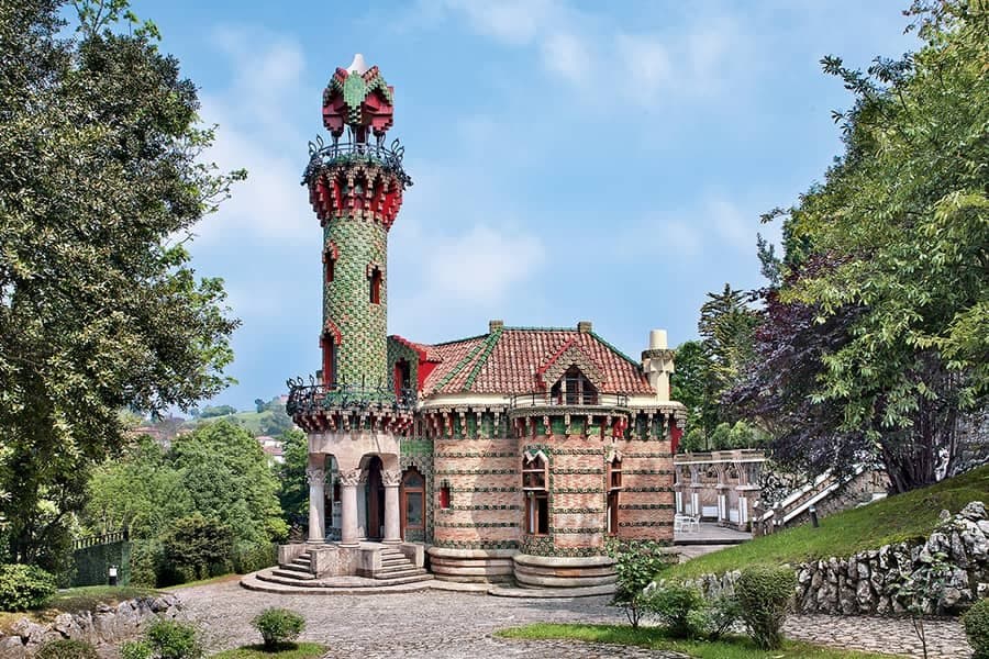 Antoni Gaudí: Biografia e Obra: As Obras-Primas que Moldaram Barcelona e o Mundo